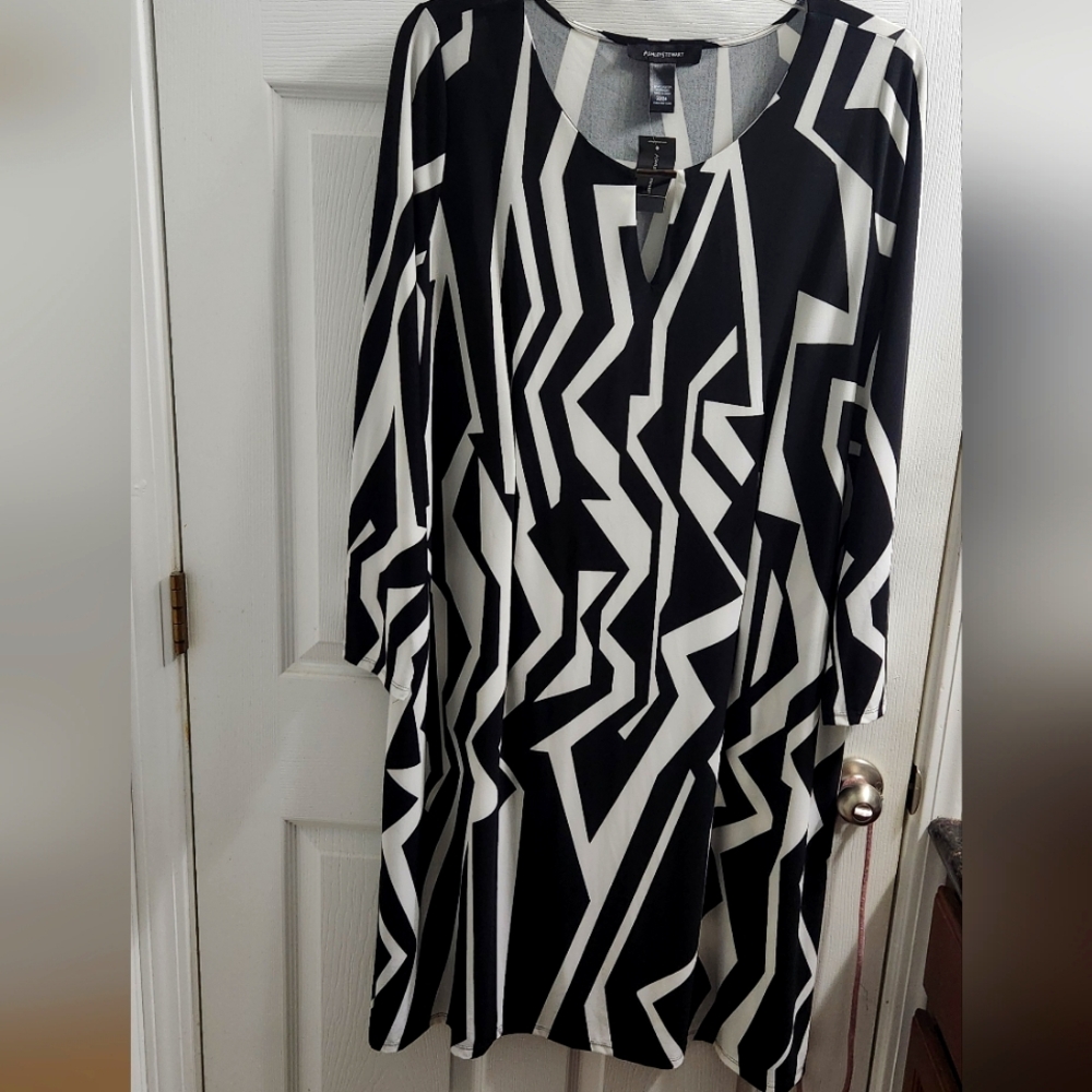 Black and White Geometric Dress